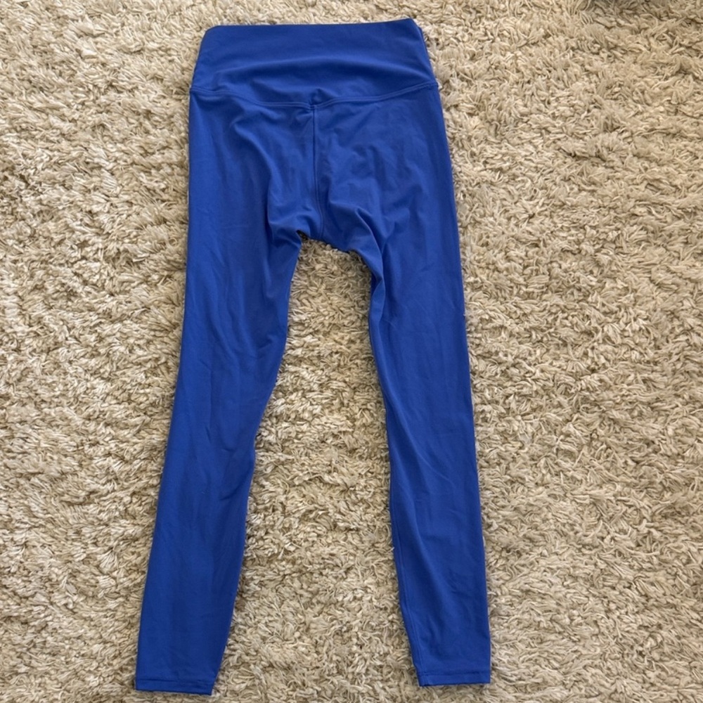 Vuori All The Form Leggings - Bright Iris - Picture 5 of 9